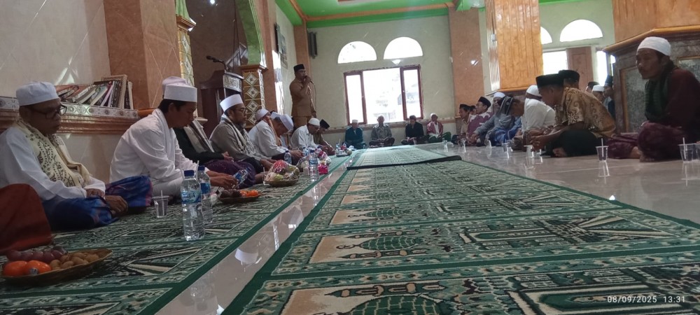 Kepala Desa Batulayar Barat Hadiri dan Apresiasi Khidmatnya Peringatan Maulid Nabi di Masjid Nurul Ikhlas