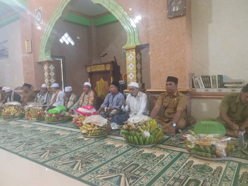 Kepala Desa Batulayar Barat Hadiri dan Apresiasi Khidmatnya Peringatan Maulid Nabi di Masjid Nurul Ikhlas