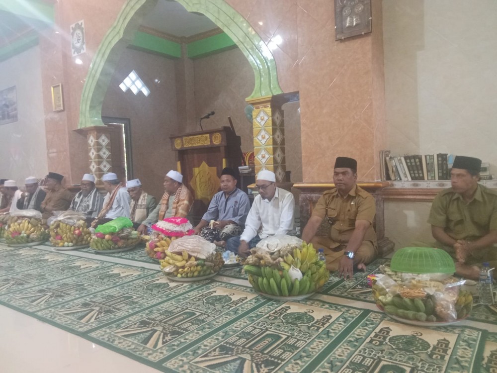 Kepala Desa Batulayar Barat Hadiri dan Apresiasi Khidmatnya Peringatan Maulid Nabi di Masjid Nurul Ikhlas