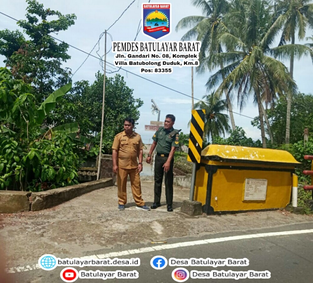 Kepala Desa dan Bhabinsa Pantau Kawasan Menuju Pantai Nelayan Batulayar