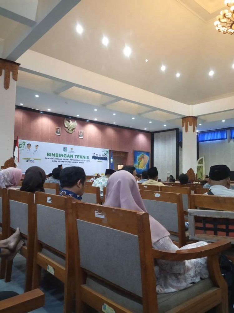 Perkuat Pengelolaan Zakat, Baznas Lombok Barat Gelar Bimtek dan Penyerahan SK UPZ Desa Se-Kabupaten